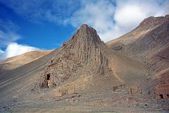 09 Rock Formation On Descent From Pang La To Peruche.jpg